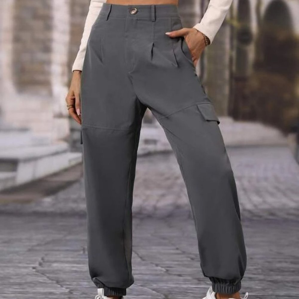 casual Flap detail button elastic Hem Contemporary carrot Pants gray - Picture 5 of 6